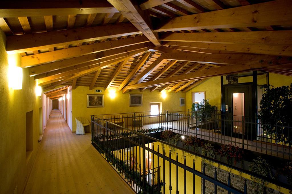 Agriturismo Al Casale คอ-ดรอยโป ภายนอก รูปภาพ