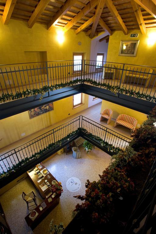 Agriturismo Al Casale คอ-ดรอยโป ภายนอก รูปภาพ