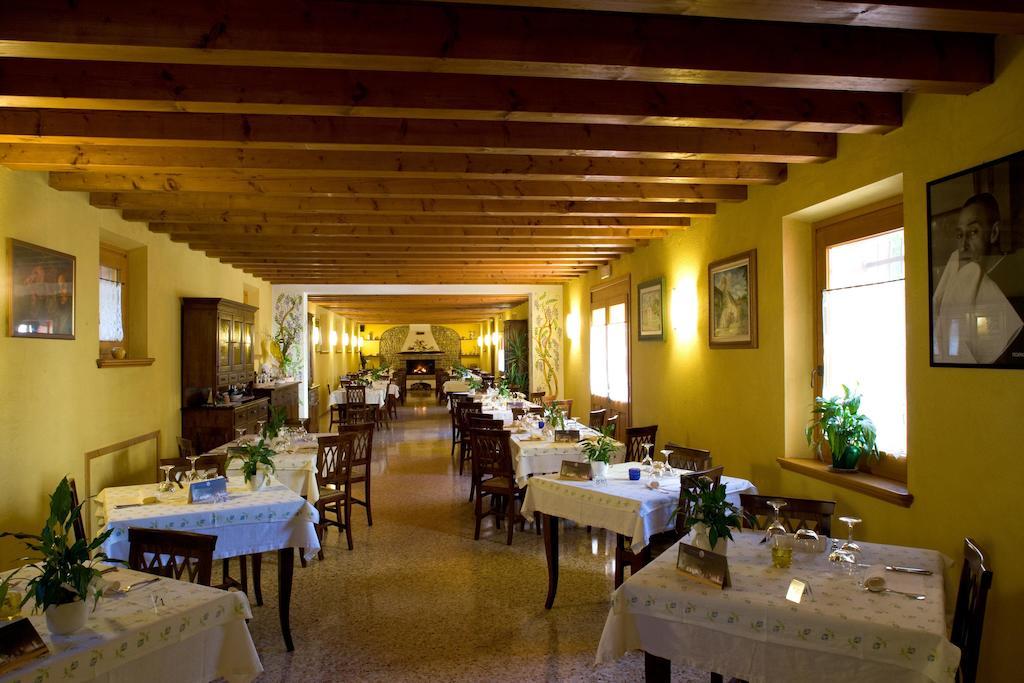 Agriturismo Al Casale คอ-ดรอยโป ภายนอก รูปภาพ