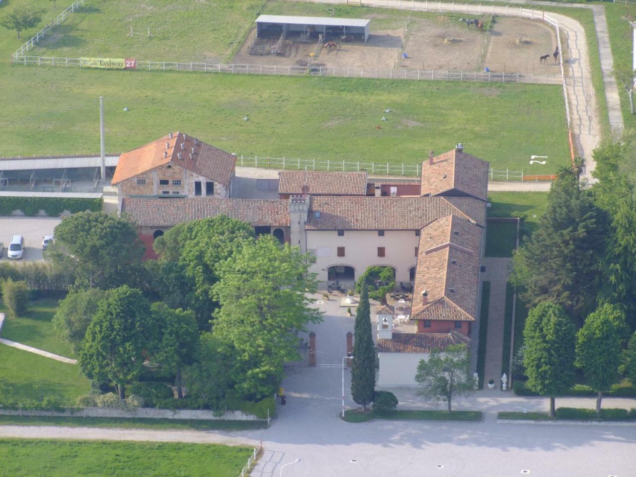 Agriturismo Al Casale คอ-ดรอยโป ภายนอก รูปภาพ
